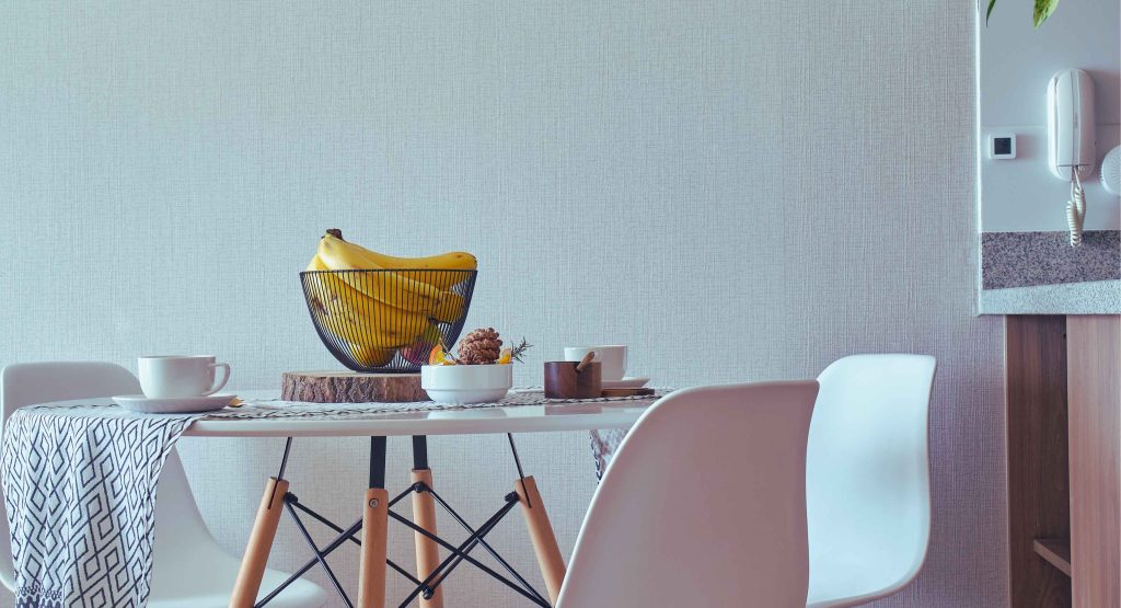 Interieur salle a manger design scandinave chaises table bois
